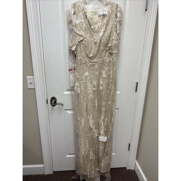 Mac Duggal Size 18 Ivory Nude Embellished Flutter Sleeve Lace A-Line Gown $798 - Picture 11 of 12